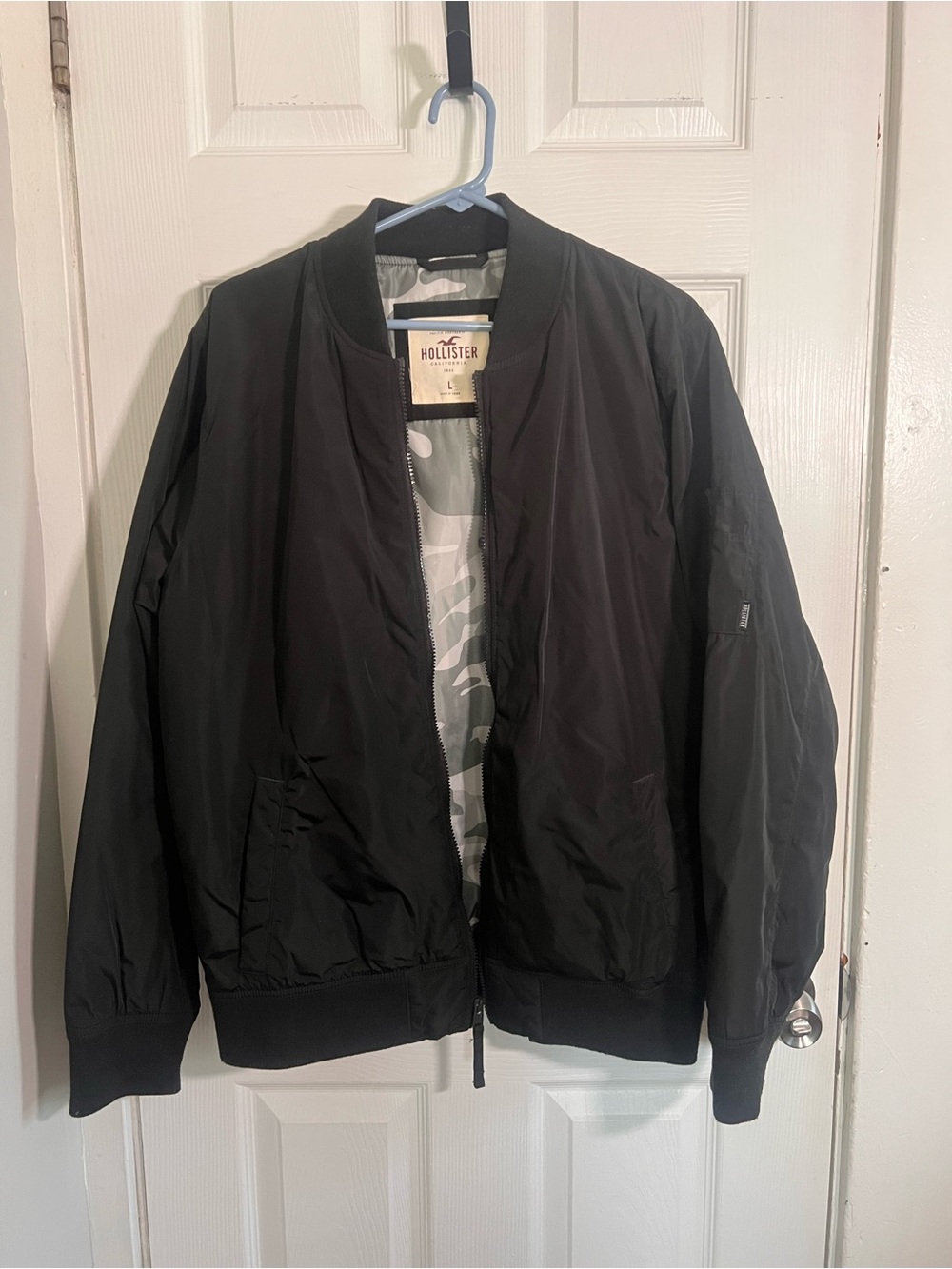 Hollister Men’s Black Bomber Jacket | Large